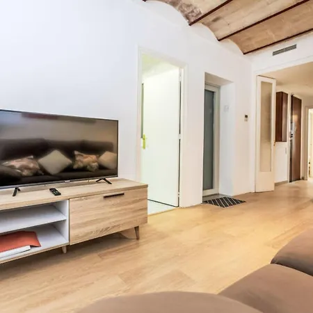 Global Eixample Dret Arago Roger De Lluria 8626 Holiday home Barcelona